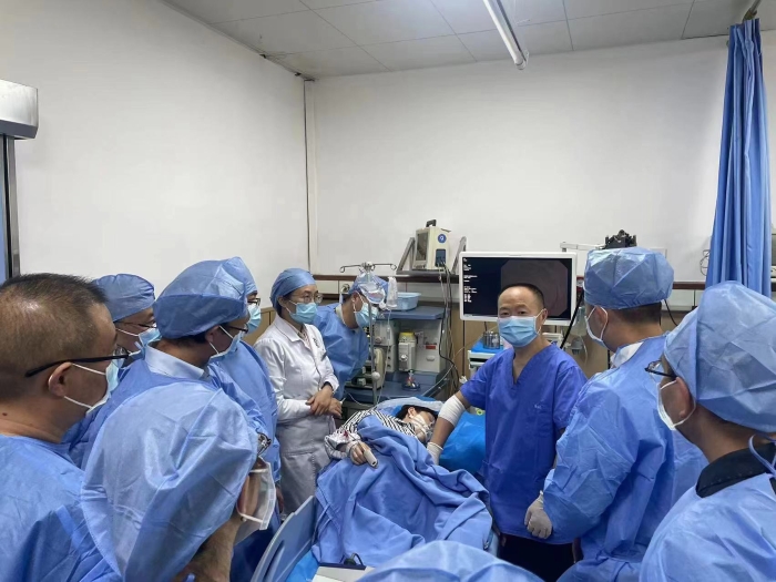 手術(shù)演示 手術(shù)演示